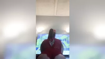 Let me TWERK this big ass on your dick!!