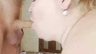 after a deep blowjob, a friend has a mouthful of sperm