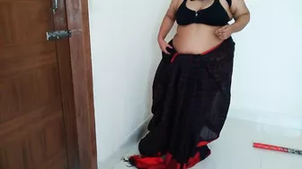 Desi Tamil Big Tits Hot granny Ka Thapa Thap chudai Majbore Appa Beta (Indian 60y Old granny fucked while she Cleaning)