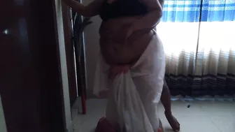 Indian desi saas ko jabardasti chudai Damad jab ghr jahdo lagay - MILF 55 year old hot mother-in-law fucked while clean