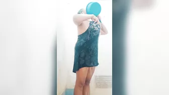 VIEW HOW HOT MILF MUM TAKE A SHOWER