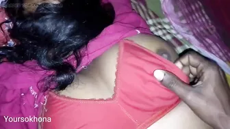 Bhabhi soi hui thi book ka milk nikala bahut maja aaya