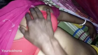 Bhabhi soi hui thi book ka milk nikala bahut maja aaya