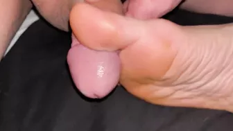 Late night cock rub between the toes (By Jossie Fox)