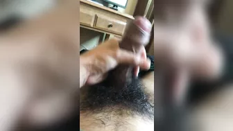 Huge Head cock precumming someone help