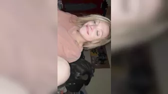 Slut gives good blowjob