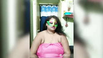 Desi indian My hot sexy topless nude with big hanging boobs fat chubby ass nude topless Desi Indian bhabhi wife chudai