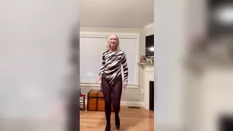 GILF DANCING IN PANTYHOSE DANIELLE DUBONNET
