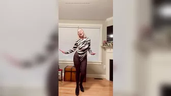 GILF DANCING IN PANTYHOSE DANIELLE DUBONNET