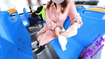 [Bus] Real exposure to seduce the passengers next to you