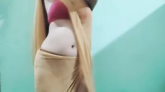 18 years old Indian girl actress dance