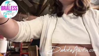 Underboob at the bar - Teaser