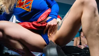 SuperGirl Dominates Batman in Orgy