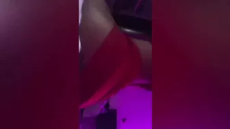 Hot Girl dancing brazilian ass