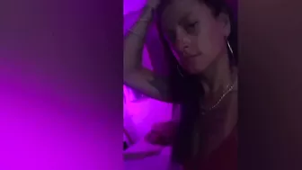 Hot Girl dancing brazilian ass