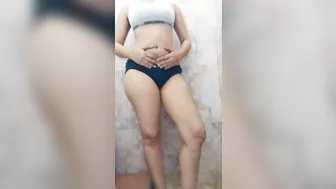 Gf ki hota chuadae bathroom ka video banaya hot indian