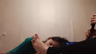 For fans of foot fetish and hookah - lesbian_illusion