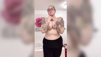 BBW MILF oils up tits