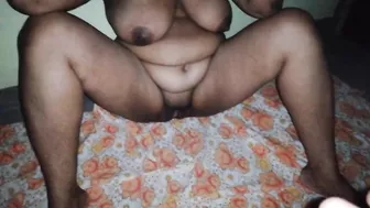 Sri Lankan wife do masturbrate untill her orgasm and her pussy juse came out