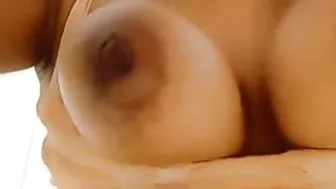 Tamil desi vintha show boobs and press tits