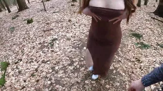 Braless walk outdoor and teasing tits