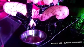 Mistress Ilsa - Pissing & Squirting Military Dildo Party