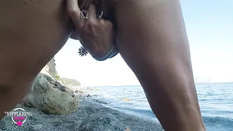 nippleringlover pierced nipples peeing & fingering pierced pussy in public at nude beach