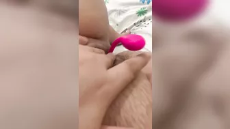 Fingers in my big pussy hairy yummy yummy