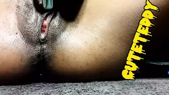 My pussy squirts badly, screaming for an hard fuck