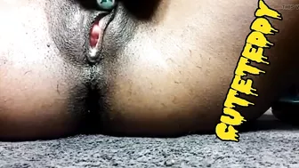 My pussy squirts badly, screaming for an hard fuck