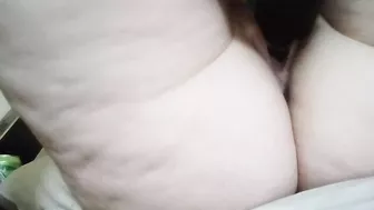 Putting objects in my pussy to get off