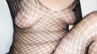 Amateur wife in black fish net gets cum on her sexy ass