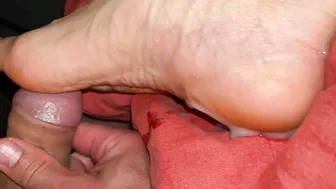 Huge cum explosion on my soles