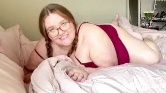 BBW roommate sneaks into ur bed sucks and fucks ur cock Solo Roleplay