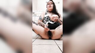 Masterbating with toy tattooed milf