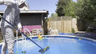 Onesie Wetlook in the Pool