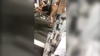 Fucking my wife in the gym ????