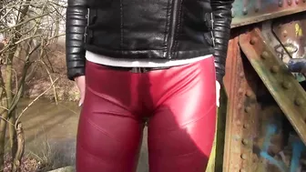 Izzy Mendosa perfect cameltoe in red shiny leggings