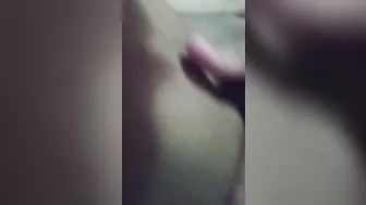 Chubby chichona plays with her big tits and ends up playing with her rich pussy