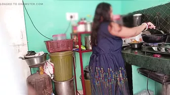 Stepbrother fucks Salu Bhabhi in the kitchen