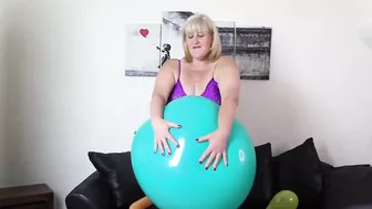 Mature Big Balloon Popping Fetish