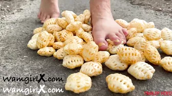 Foot Crushing Crisps