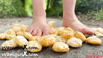 Foot Crushing Crisps