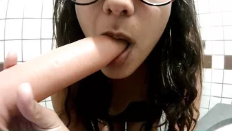 Algumas pessoas dizem que pareço com a MIA KHALIFA