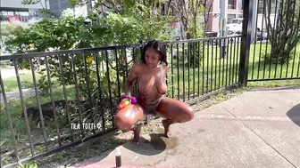 Ebony Girl Naked and Oily Outside