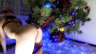 THRUSTS A VIBRATOR INTO THE ASS UNDER THE CHRISTMAS TREE!!!