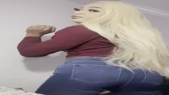 serving ass like a perfect slave girl