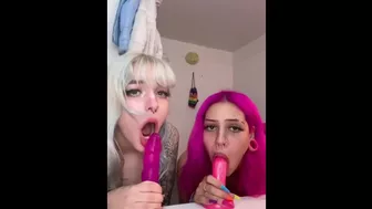 DOUBLE DILDO SUCKING NALI MARIE MACKXMOO