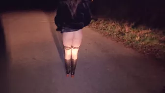 Juju_labretonne shows off in a parking lot and gets fucked