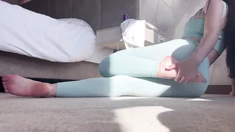 Hot girl stretches during yoga! Footfetish